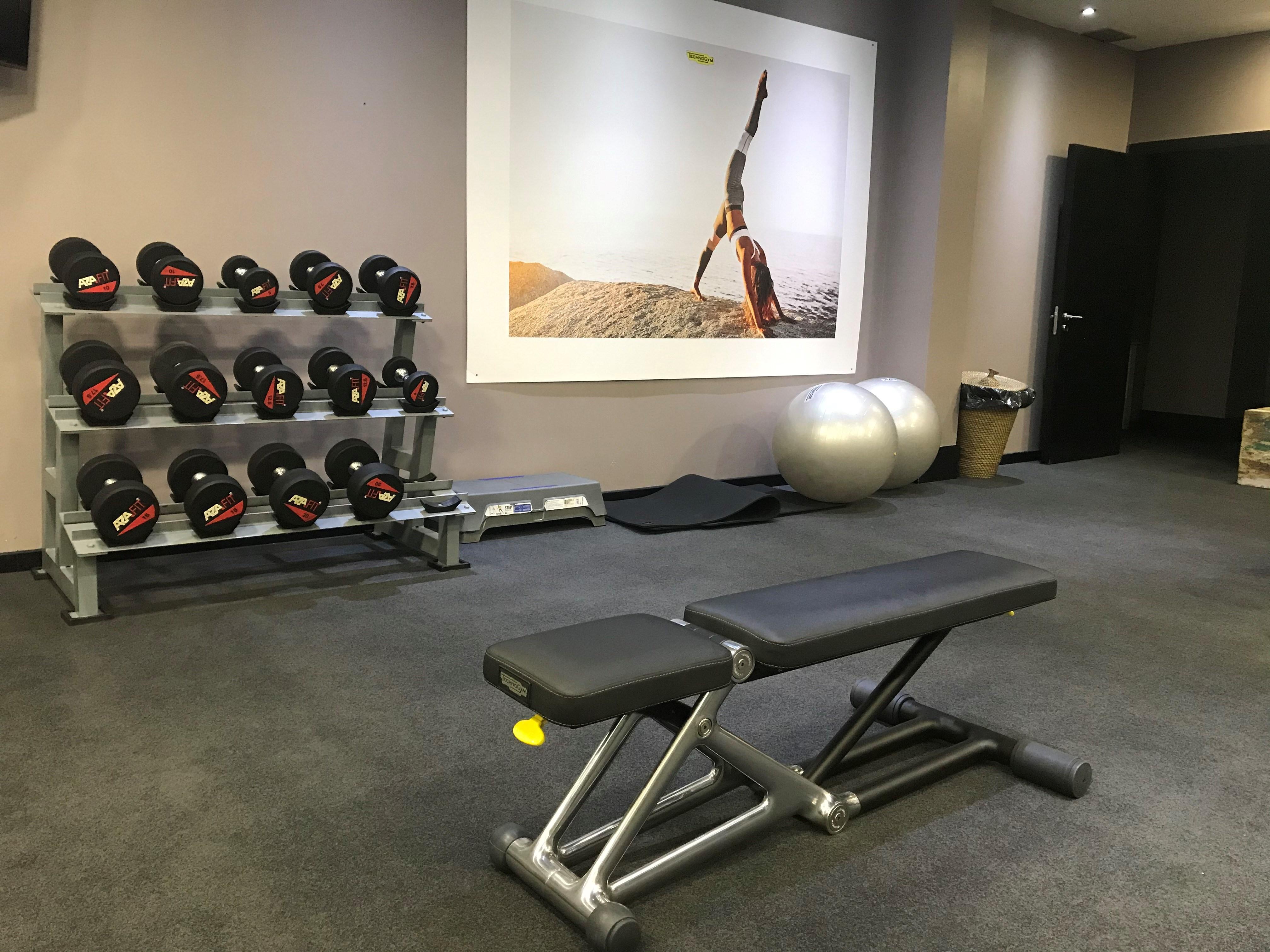 138 Liberdade Hotel Lisboa المظهر الخارجي الصورة A weight bench