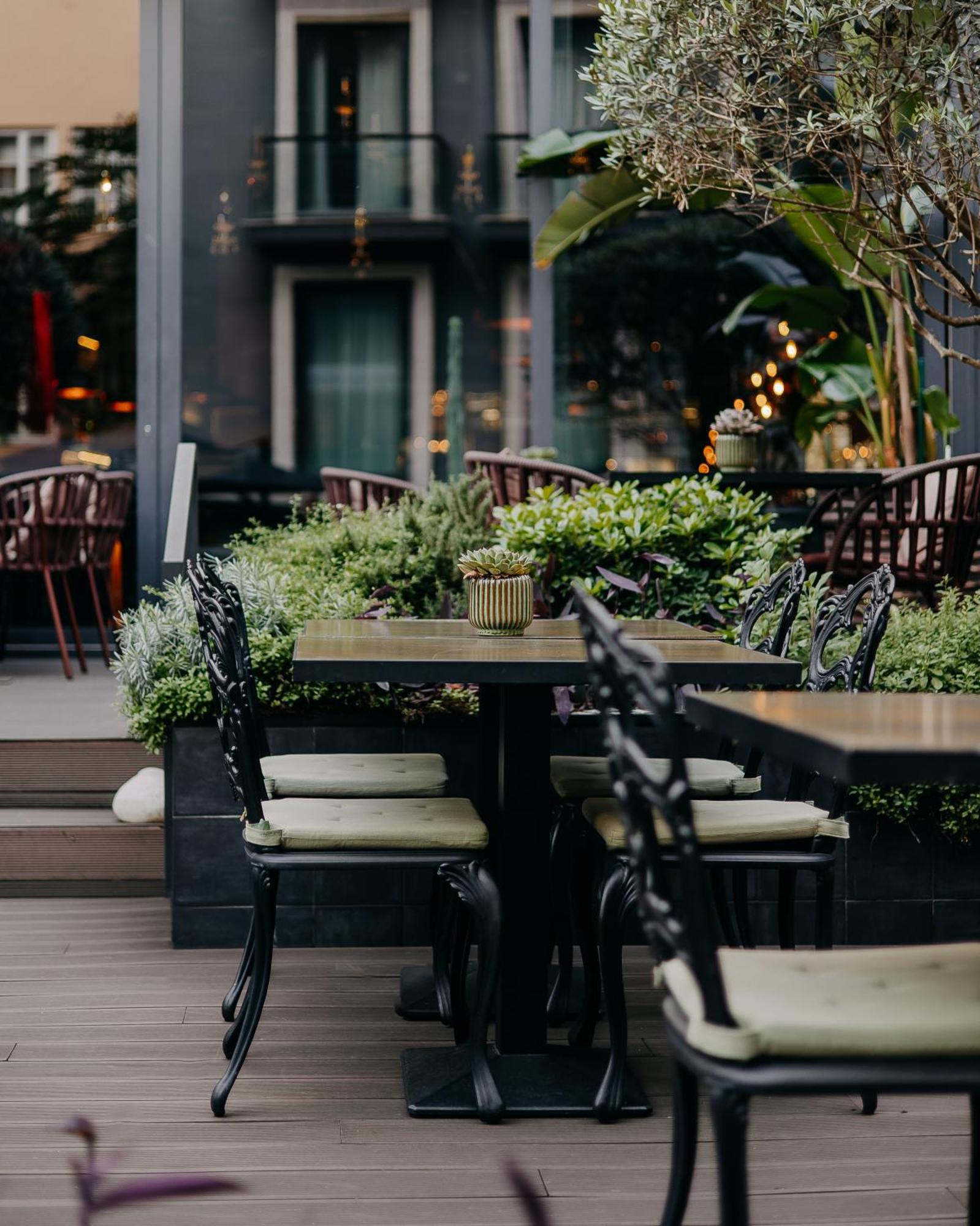 138 Liberdade Hotel Lisboa المظهر الخارجي الصورة The Terrace at The Ivy, St John's Wood