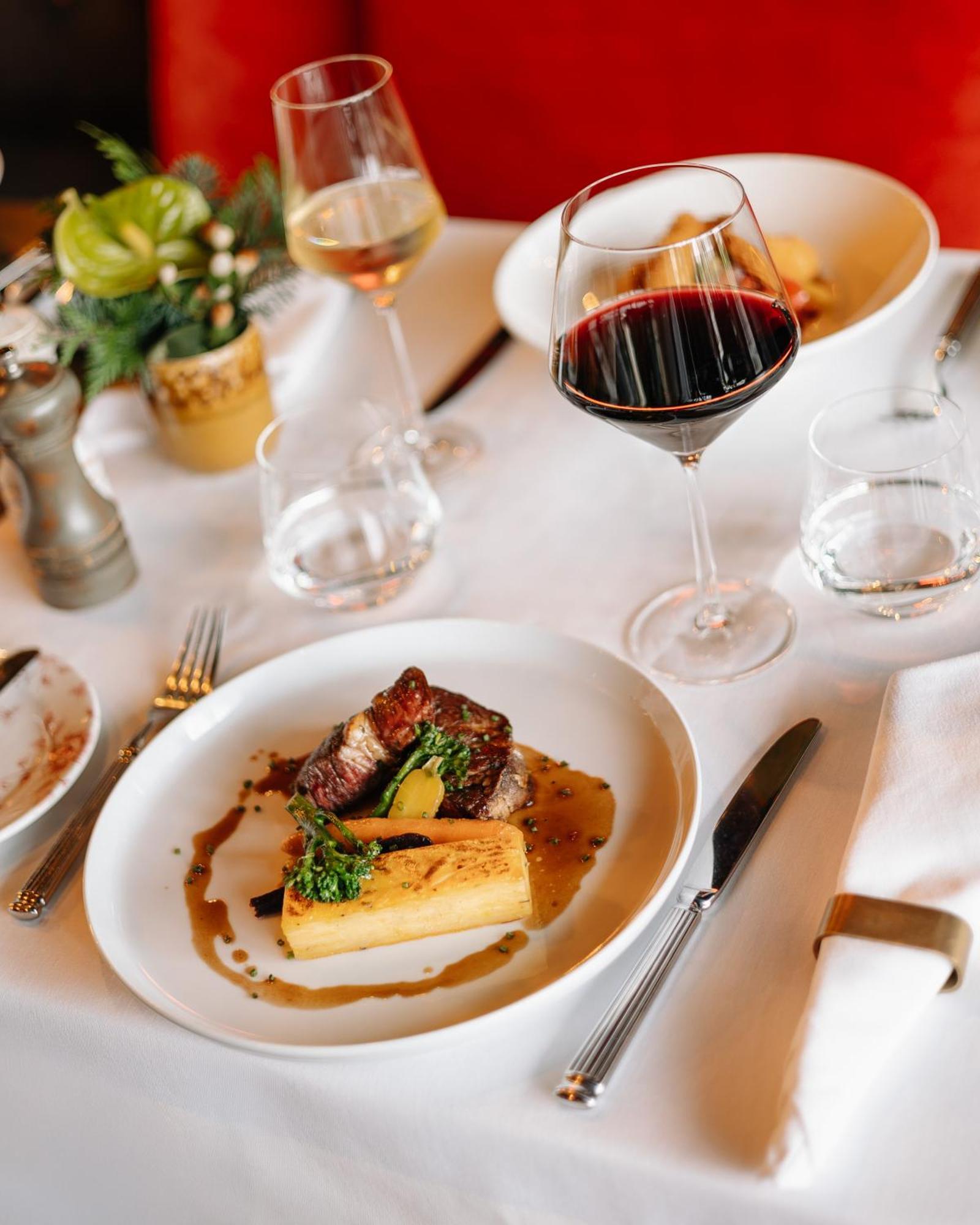 138 Liberdade Hotel Lisboa المظهر الخارجي الصورة A meal at the restaurant